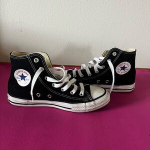 Girls high top converse size 2